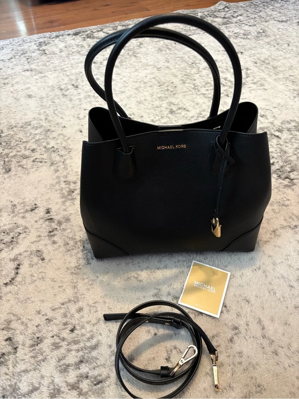 MICHAEL KORS Mercer Gallery Medium Center Zip Black Leather Tote Bag